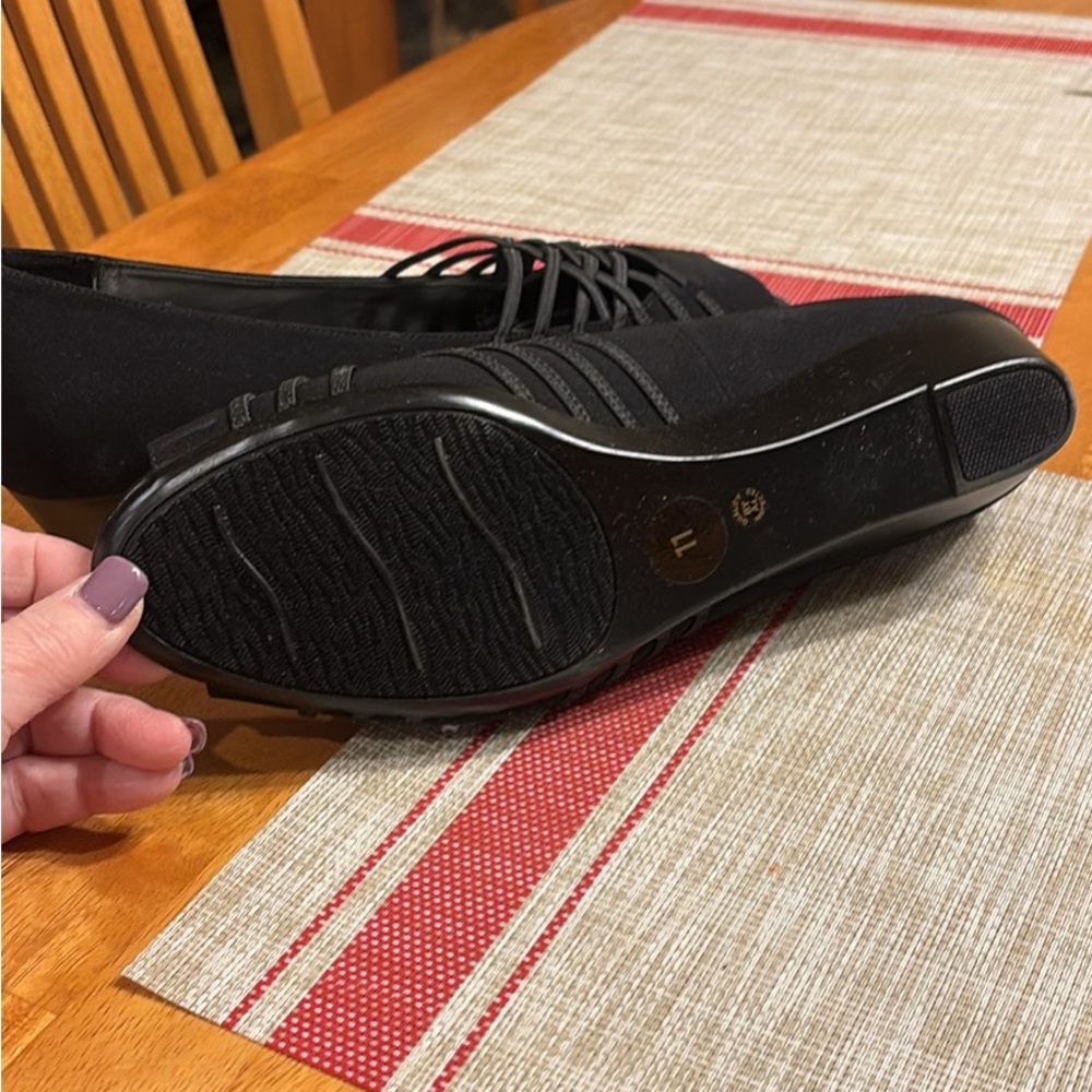 Women's Black Slip-On Ballet Flats – Comfortable Everyday Shoes